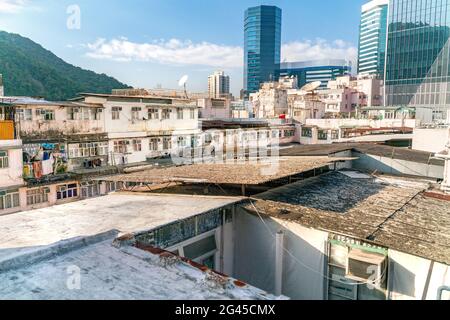 Le populaire entre les touristes lieu appelé Montane Mansion près de Tai Koo à Hong Kong. Vieux bâtiment rétro surpeuplé Banque D'Images