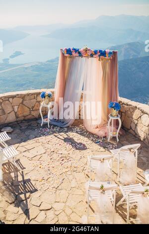 Cérémonie de mariage dans les montagnes Banque D'Images