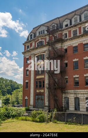 L'hôtel Willard est abandonné et fait partie de la gare B and O de Grafton, en Virginie-Occidentale Banque D'Images