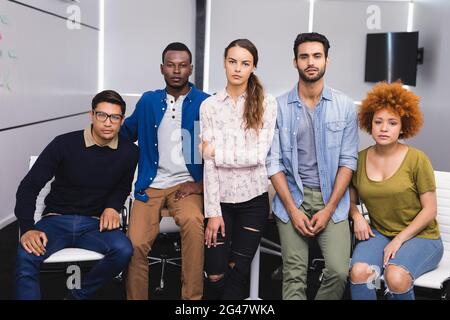 Portrait de jeunes collègues d'affaires Banque D'Images