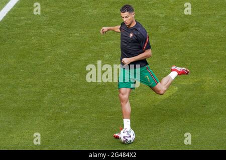 MUNCHEN, ALLEMAGNE - JUIN 19 : Cristiano Ronaldo du Portugal lors du match de l'UEFA Euro 2020 Groupe F entre le Portugal et l'Allemagne à Allianz Arena le 19 juin 2021 à Munchen, Allemagne (photo d'Andre Weening/Orange Pictures) Banque D'Images