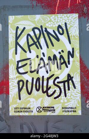 Kapinoi elämän puolesta. Elokapina ou extinction Rebellion Finlande affiche de wheatpate à Helsinki, Finlande. Banque D'Images