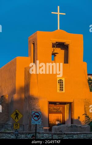 Mission San Miguel vers 1610 connue comme la plus ancienne structure d'église aux États-Unis. Banque D'Images