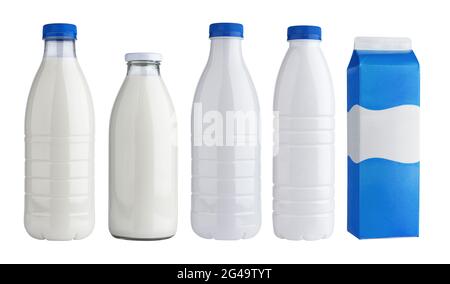 Emballage pour produits laitiers, bouteilles en plastique et en verre pour lait isolé sur fond blanc Banque D'Images