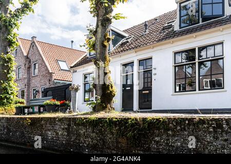 Excursion en bateau à travers Monnickendam, un village des pays-Bas Banque D'Images