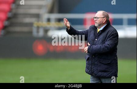 Gary Johnson, directeur de Torquay United, sur la ligne de contact lors de la finale de la Vanarama National League à Ashton Gate, Bristol. Banque D'Images