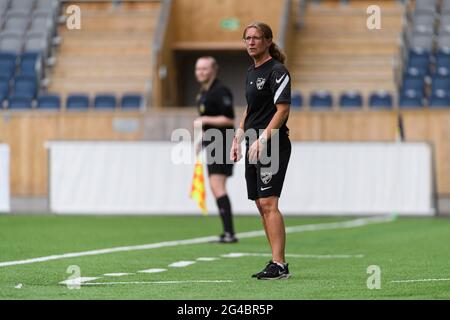 Uppsala, Suède. 20 juin 2021. Anna Eriksson (entraîneure en chef Norrkoping) pendant le match d'Elitettan entre IK Uppsala et IFK Norrkoping au Studenternas IP à Uppsala, Suède Credit: SPP Sport Press photo. /Alamy Live News Banque D'Images