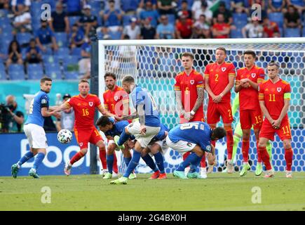 Federico Bernardeschi, en Italie, prend un coup de pied gratuit lors du match de l'UEFA Euro 2020 Group A au Stadio Olimpico, à Rome. Date de la photo: Dimanche 20 juin 2021. Banque D'Images