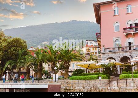 Vue sur la ville d'Opatija à l'espace de copie Istria Croatie Banque D'Images