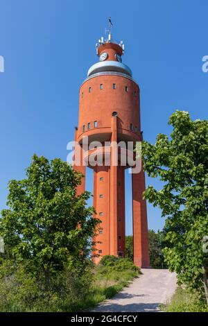 Hanko célèbre réservoir d'eau rouge debout sur une colline Banque D'Images