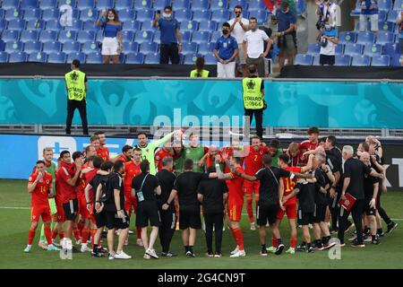 Rome, Italie, 20 juin 2021. Gareth Bale du pays de Galles est au centre du caucus de l'équipe après le coup d'envoi final du match de l'UEFA Euro 2020 au Stadio Olimpico, à Rome. Le crédit photo devrait se lire: Jonathan Moscrop / Sportimage Banque D'Images