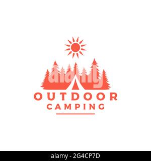 Vintage rétro logo de camping forêt emblème été camping illustration vectorielle avec tente et pins Illustration de Vecteur