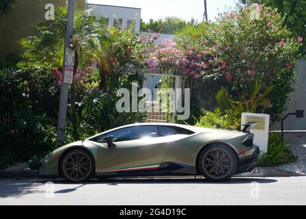 Beverly Hills, Californie, États-Unis 20 juin 2021 UNE vue générale de l'atmosphère de Lamborghini le 20 juin 2021 à Beverly Hills, Californie, États-Unis. Photo par Barry King/Alay stock photo Banque D'Images