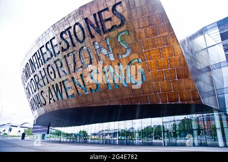 Centre des arts du millénaire du pays de Galles Banque D'Images