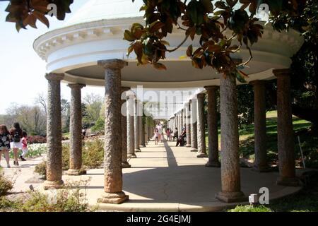 La colonnade dans le jardin italien de Maymont (Richmond, va, Etats-Unis) Banque D'Images