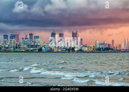 Skyline de Mumbai City avec la plage Banque D'Images