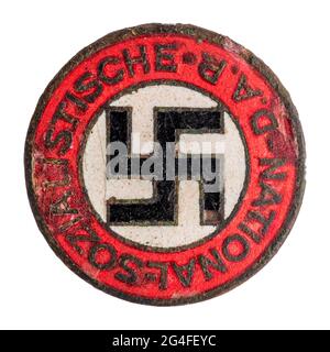 Badge original émaillé du Parti national socialiste des travailleurs allemands, NSDAP, Seconde Guerre mondiale, Allemagne Banque D'Images