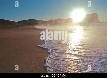 Australie. Nouvelle-Galles du Sud. Lever de soleil à Avalon Beach. Banque D'Images