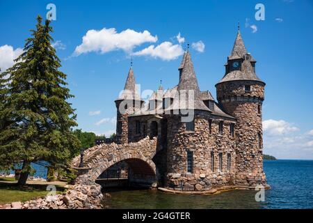 La maison de puissance du château de Boldt, un monument et une attraction touristique majeurs, est située dans la région des mille-Îles de New York sur Heart Island dans le Banque D'Images