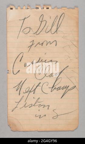 Cette note a été écrite à l'été 1963, des mois avant le combat du Championnat du monde de poids lourd entre les boxeurs afro-américains Clay (plus tard Muhammad Ali) et Sonny Liston en février 1964. Le journaliste Sports Illustrated Frank Deford était dans le train avec Clay, qui retourna à New York, quand il demanda un autographe pour son frère cadet Gill. Clay a écrit la note sur un morceau de papier du bloc-notes de Deford&#x2019;s reporter&#x2019;s. Bien que le combat contre Liston ait été mené plusieurs mois plus tard, Deford a noté que &#x201c;[Clay] avait récemment commencé à prédire la victoire pour lui-même.&#x201d; il a ajouté que &#x201c; Banque D'Images