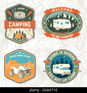 Ensemble de badges de camping. Patch vectoriel ou autocollant. Concept pour chemise ou logo, imprimé, timbre ou tee-shirt. Motif typographique vintage avec quad, tente Illustration de Vecteur