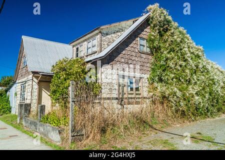 Maison en bois dans le village de Curaco de Velez, île de Quinchao, Chili Banque D'Images