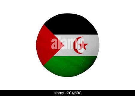 Football aux couleurs du drapeau du Sahara occidental isolé sur fond blanc. Dans une image conceptuelle de championnat soutenant le Sahara occidental. Banque D'Images