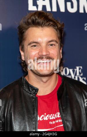 Los Angeles, États-Unis. 21 juin 2021. Emile Hirsch assiste à la première de Los-Angeles film: LANSKY, Los Angeles, CA le 21 juin 2021 crédit: Eugene Powers/Alay Live News Banque D'Images