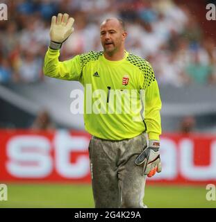 Gelsenkirchen, Allemagne. 04e juin 2016. Firo: 04.06.2016 football, saison 2015/2016, match de l'équipe nationale: Euro EM test jeu Allemagne - Hongrie single action Gabor Kiraly crédit: dpa/Alamy Live News Banque D'Images