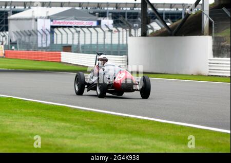 Paul Grant à la conduite de son Blue, 1953, Cooper Bristol Mk2 3/52, en descendant le détroit de Wellington, pendant le Trophée Maserati pour HGPCA avant le Grand Prix de voitures 66 Banque D'Images