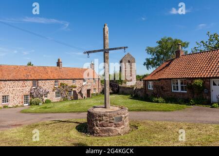 Le tron était un équilibre de faisceau utilisé pour peser les sacs de laine lors d'une foire annuelle, Stenton, East Lothian Scotland Banque D'Images