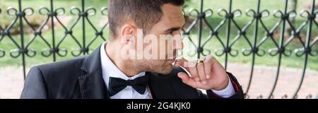 Vue latérale de la chambre avec vue extérieure, bannière Banque D'Images