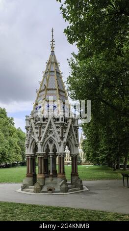 LONDRES, ROYAUME-UNI - 07 août 2015 : la fontaine Buxton Memorial Fountain dans les jardins de la tour Victoria par Charles Buxton Banque D'Images