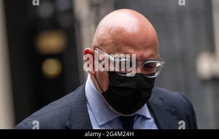 Londres, Royaume-Uni. 22 juin 2021. Nadhim Zahawi, député, Ministre des vaccins, quitte 10 Downing Street, Londres, Royaume-Uni crédit : Ian Davidson/Alay Live News Banque D'Images