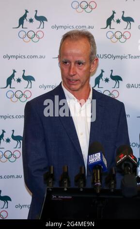 Sydney, Australie. 22 juin 2021. David Hughes, médecin-chef de l'Australie pour Tokyo 2020, assiste à une conférence de presse à Sydney, en Australie, le 22 juin 2021. Credit: Bai Xuefei/Xinhua/Alay Live News Banque D'Images