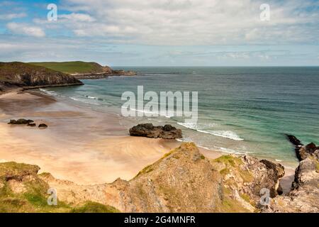 DURNESS SUTHERLAND SCOTLAND SANGOMORE SANGO BAY DÉBUT D'ÉTÉ MATIN UNE PLAGE DE SABLE ET BLEU VERT MER Banque D'Images