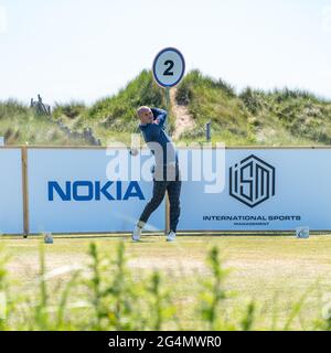 Montrose, Angus, Scotland, UK, 22 juin 2021: Cette semaine, le PGA Europro Tour - The Eagle Orchid Scottish Masters, qui se déroule au Montrose Golf Links. Jouer sur le 5ème plus ancien parcours de golf du monde. (Cours 1562) aujourd'hui, les pros ont pris part à l'événement Pro-Am, le tournoi principal commençant demain, avec le premier tee off à 0630, les Pros joueront pour une part du prix de 49,235 £. (Credit-Barry Nixon/Alamy Live News) Banque D'Images