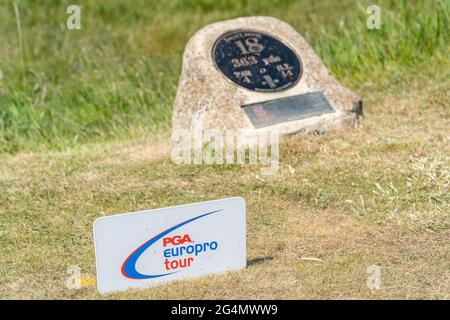 Montrose, Angus, Scotland, UK, 22 juin 2021: Cette semaine, le PGA Europro Tour - The Eagle Orchid Scottish Masters, qui se déroule au Montrose Golf Links. Jouer sur le 5ème plus ancien parcours de golf du monde. (Cours 1562) aujourd'hui, les pros ont pris part à l'événement Pro-Am, le tournoi principal commençant demain, avec le premier tee off à 0630, les Pros joueront pour une part du prix de 49,235 £. (Credit-Barry Nixon/Alamy Live News) Banque D'Images