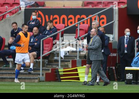 BRISTOL, Royaume-Uni 20 JUIN Torquay United Manager Gary Johnson lors de la Vanarama National League Play Off final entre Hartlepool United et Torquay United à Ashton Gate, Bristol, le dimanche 20 juin 2021. (Credit: Mark Fletcher | MI News) Credit: MI News & Sport /Alay Live News Banque D'Images