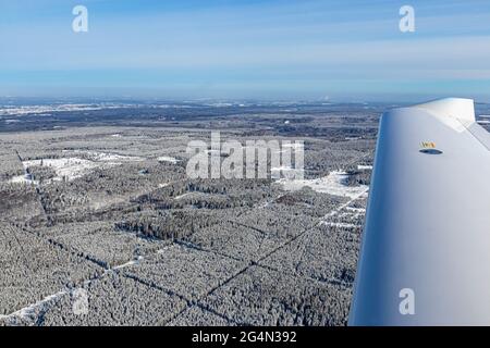 Vue d'ensemble aérienne des Ardennes belges lors d'un vol d'hiver avec une vue magnifique en hiver Banque D'Images