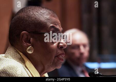 Washington, États-Unis. 22 juin 2021. Le congressin Eleanor Holmes Norton témoigne devant Homeland Security and Governmental Affairs (HSGAC) lors de l'audience sur « Examinez la création d'un Etat DC » à Capital Hill. Crédit : SOPA Images Limited/Alamy Live News Banque D'Images