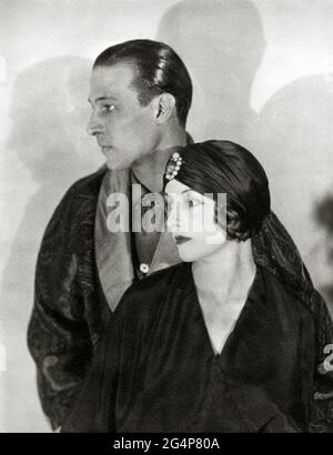 Rudolph Valentino et son épouse (couturier) Natacha Rambova, vers 1923 / référence du dossier # 34145-273THA Banque D'Images