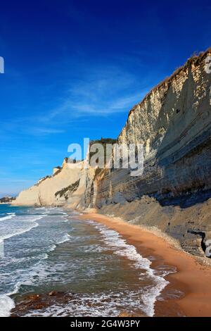 Corfou (Kerkyra), Île de la mer Ionienne, en Grèce. Loggas Beach sur la côte nord-ouest de l'île, à proximité de Cap Drastis. Banque D'Images