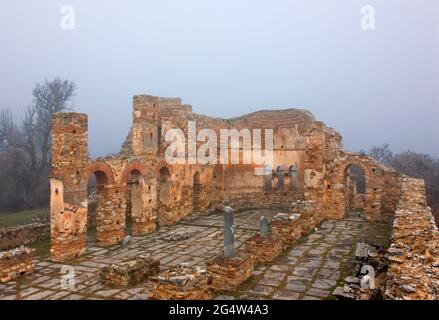 AGIOS ACHILLEIOS ISLET, GRÈCE. La basilique d'Agios Achilleios (Xe siècle), l'îlot d'Agios Achilleios, le lac Mikri Prespa, préfecture de Florina, Macédoine Banque D'Images