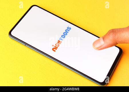 Logo NickToons sur l'image de stock de l'écran du téléphone. Banque D'Images