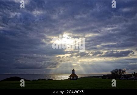 Coucher de soleil d'hiver, Frinton-on-Sea, Essex, Angleterre - janvier 2021 Banque D'Images