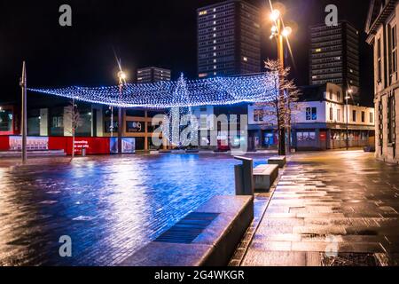 Illuminations de Noël et un arbre de Noël à Keel Square, Sunderland Banque D'Images