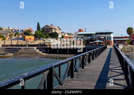 Lüderitz: Vue de Jetty sur le front de mer dans le port de Robert, Atlantique Sud, région de Karas, Namibie Banque D'Images