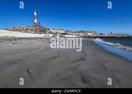 Péninsule de Lüderitz dans le parc national de Sperrgebiet: Phare à Diaz point, Atlantique Sud, région de Karas, Namibie Banque D'Images