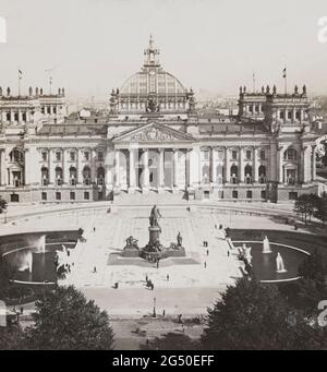 Photo d'époque du vieux Berlin. Le nouveau bâtiment Reichstag. Salle de la Diète impériale (terminée en 1894). Berlin, Allemagne. 1902 Banque D'Images